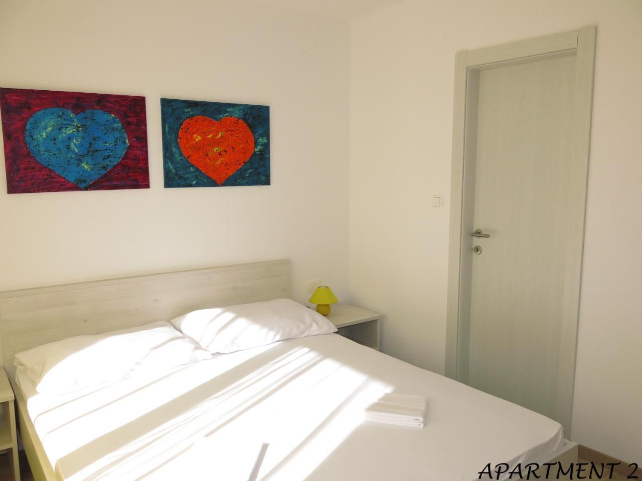 Luka Apartment *