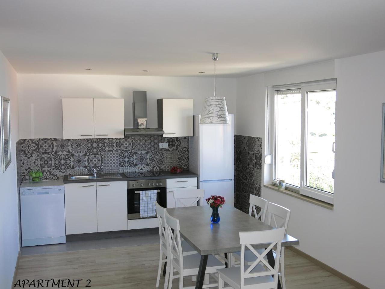 Luka Apartment
